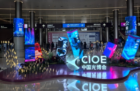 MJ FLEX visita il CIOE 2026 per esplorare le esigenze di protezione dei cavi nel settore optoelettronico.